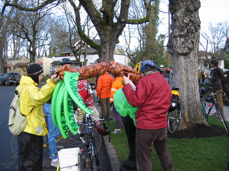 preparing the mobile palm tree